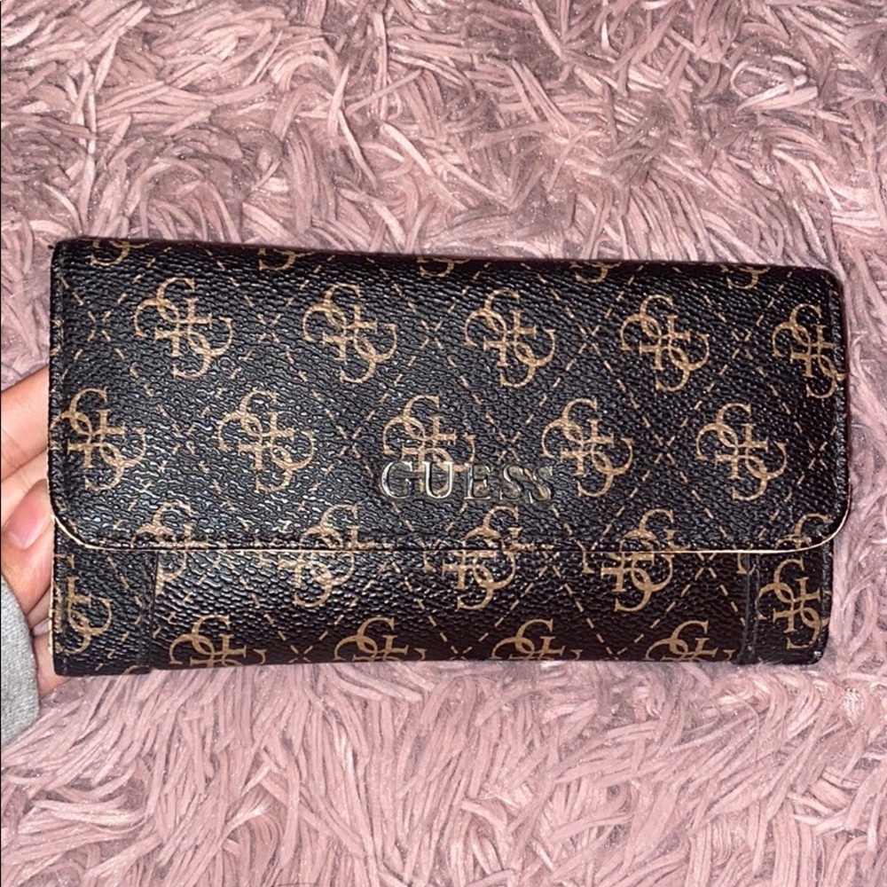 GUESS WALLET